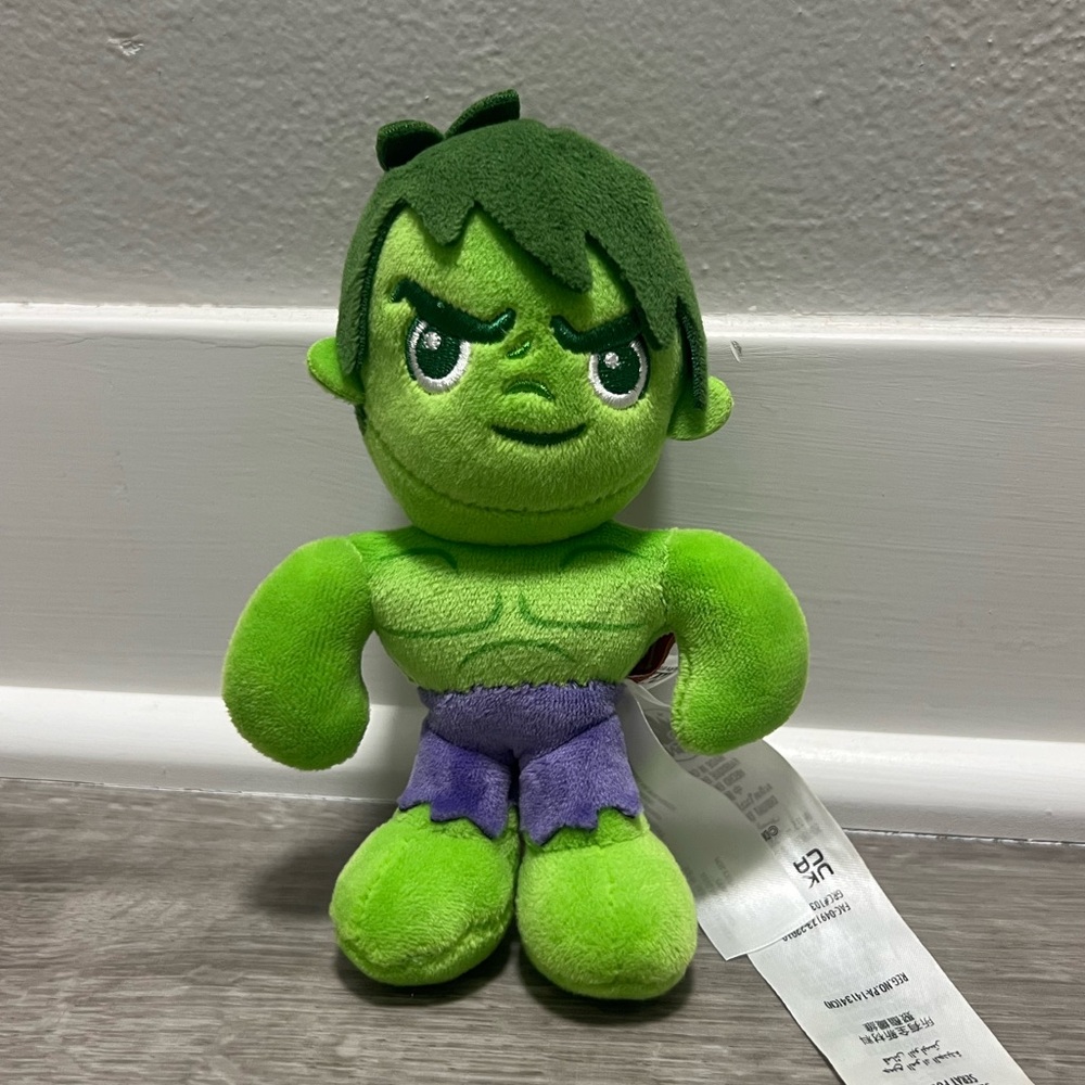 Marvel Hulk Plush Toy,‎ 6” tall, EUC